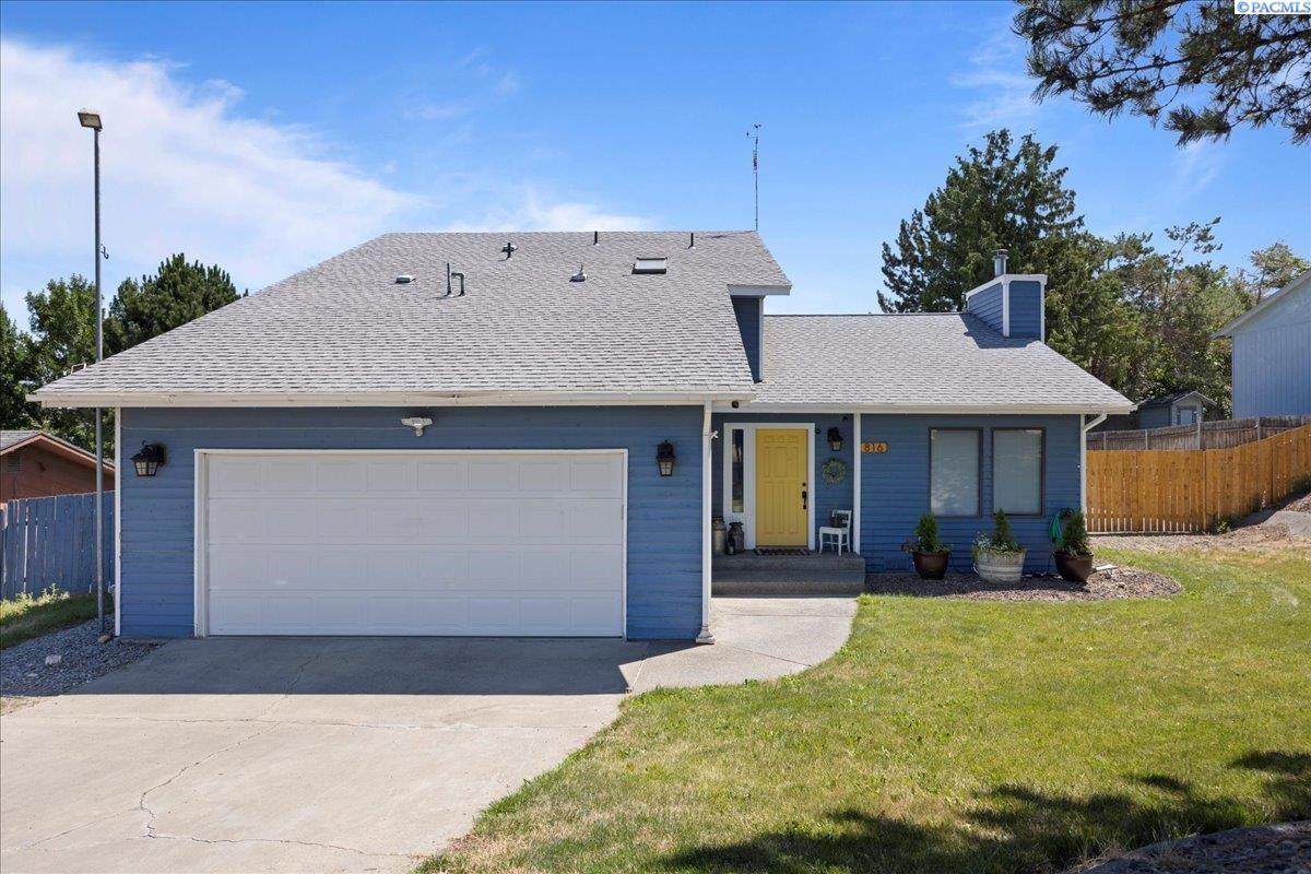816 Mayhew St - Photo 1