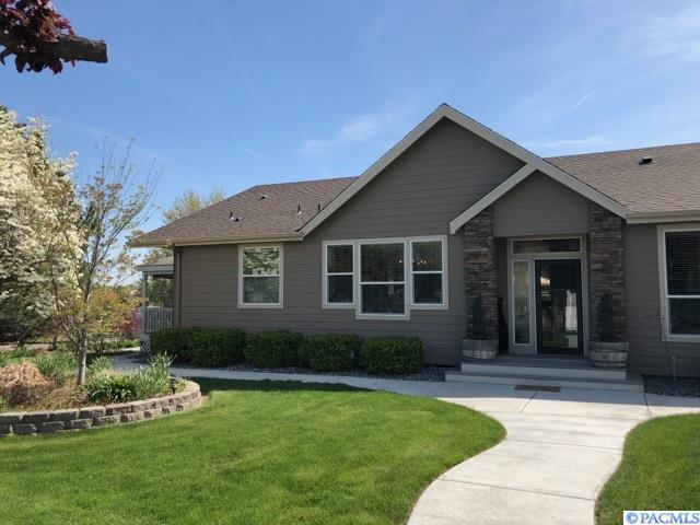 4402 Sunlake Dr - Photo 1