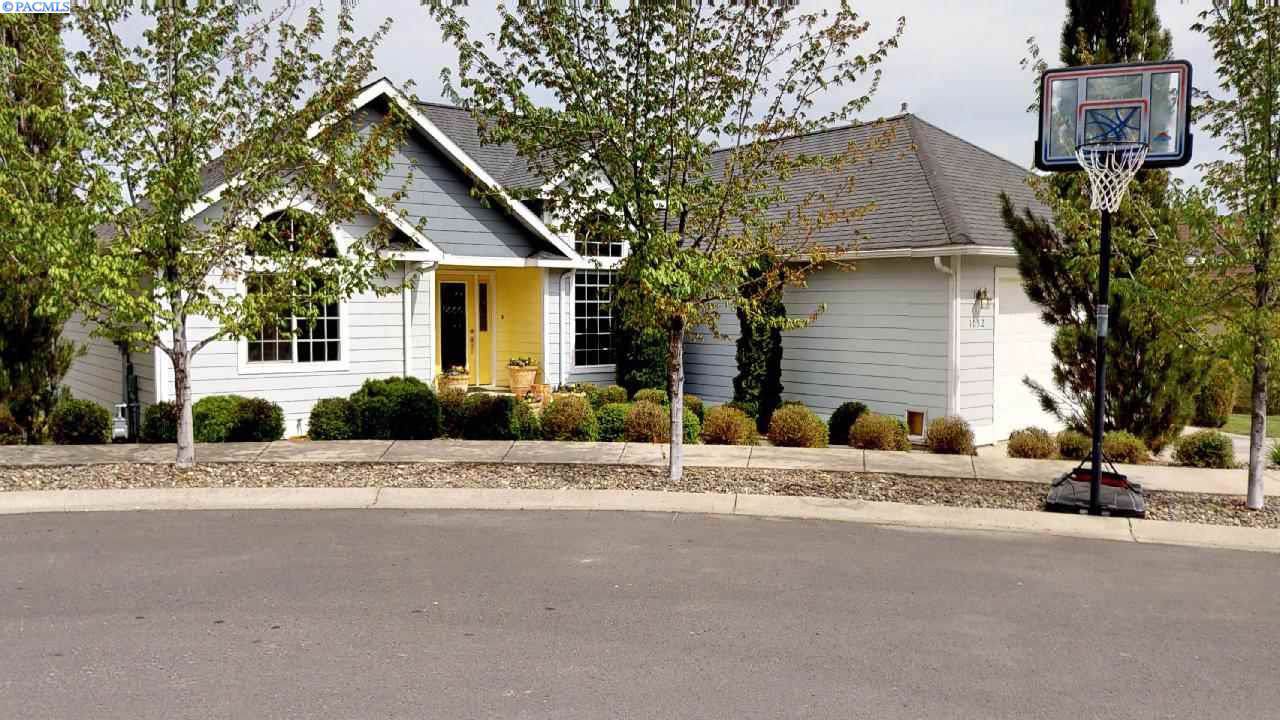 1032 Ryan Court - Photo 1