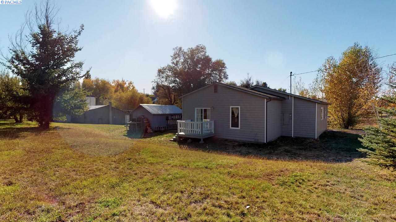 906 Broadway Street - Photo 1