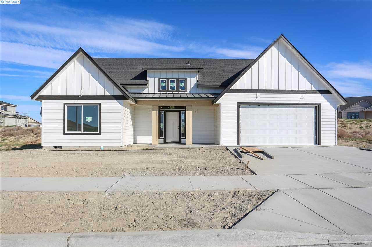 4722 White Drive - Photo 1