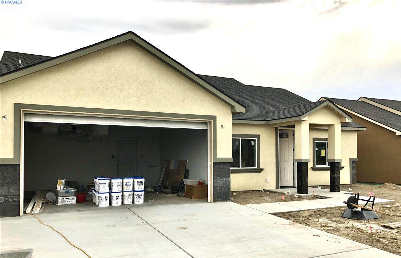 1810 Highland St - Photo 1