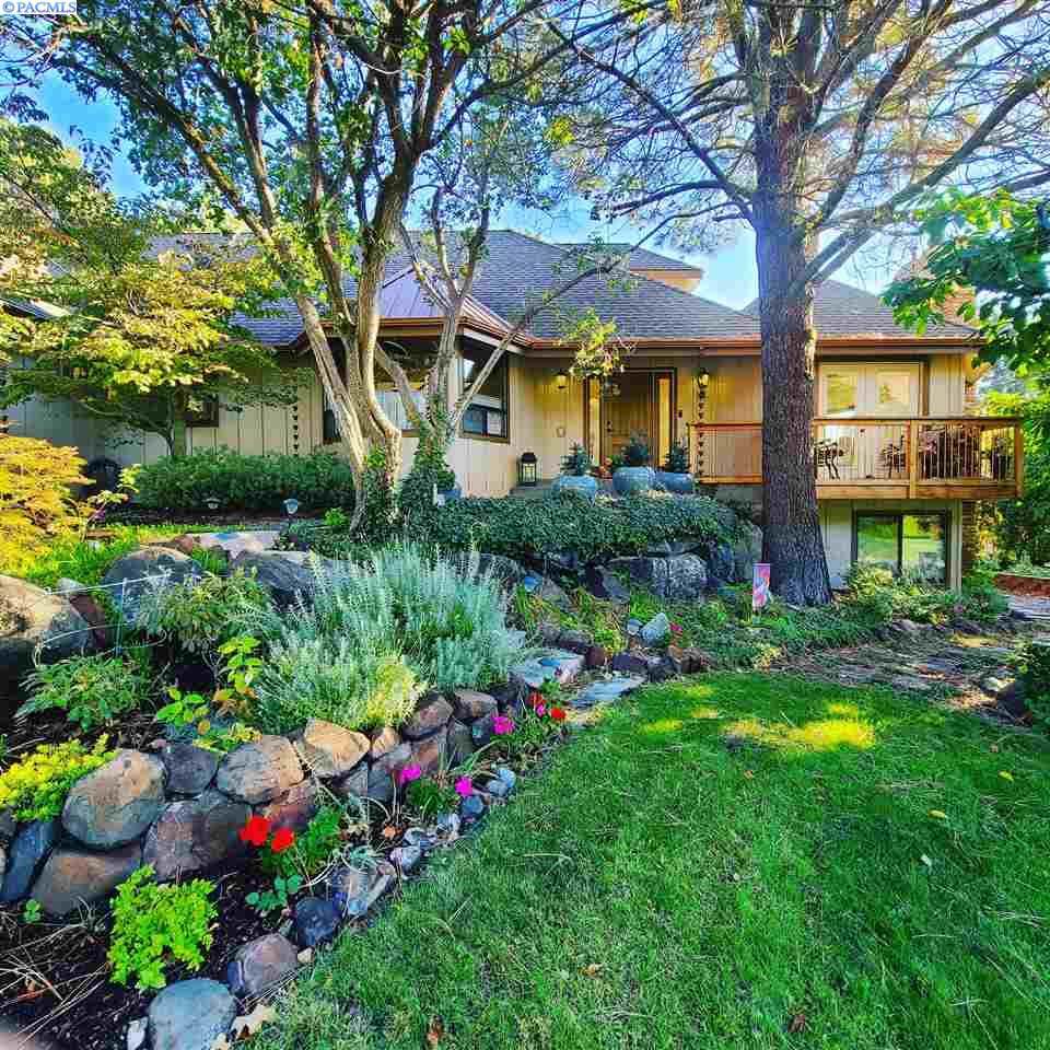 266 Greenview Drive - Photo 1