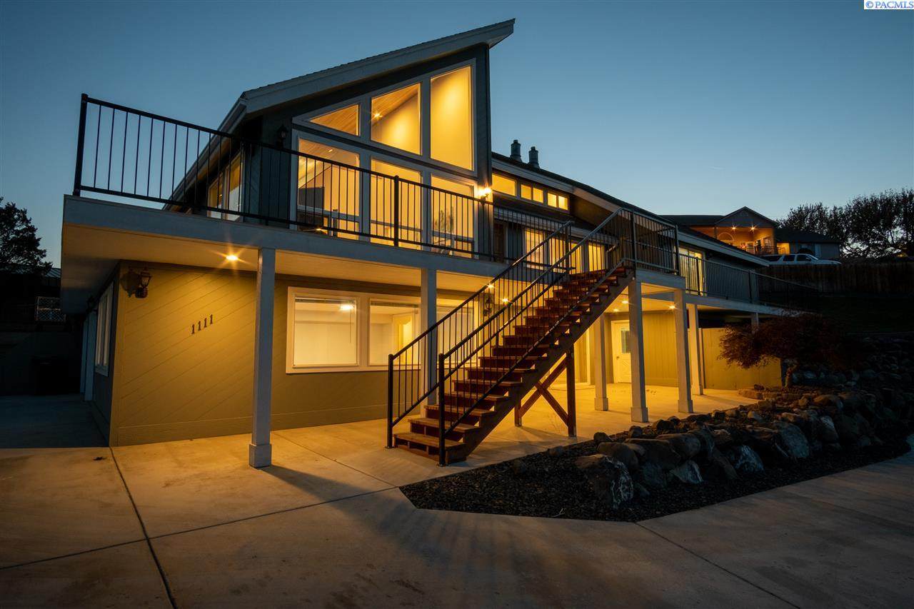 1111 53rd Ave - Photo 1
