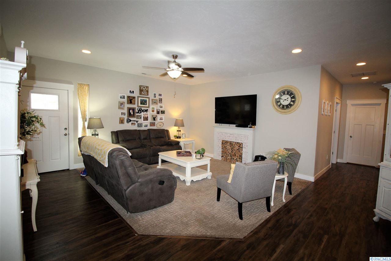 4821 Bermuda Dunes Drive - Photo 1
