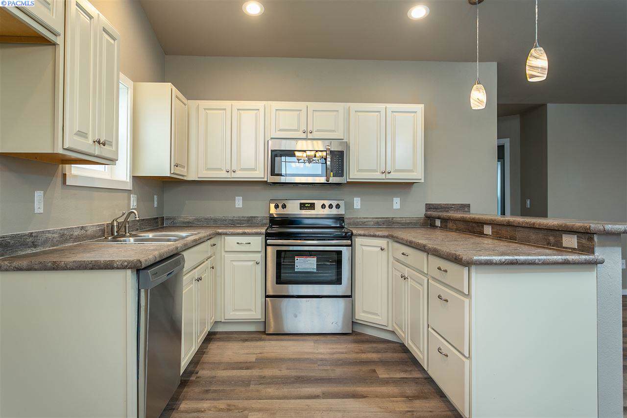 611 South St - Photo 1 611 South St - Photo 1