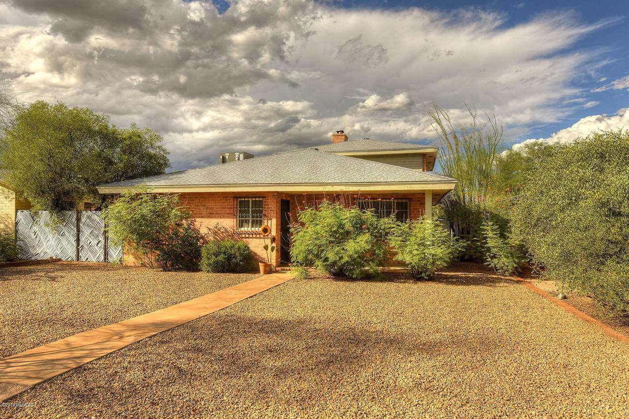 1715 Waverly Street - Photo 1