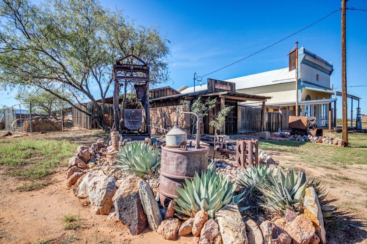 905 Ghost Town Trail - Photo 1