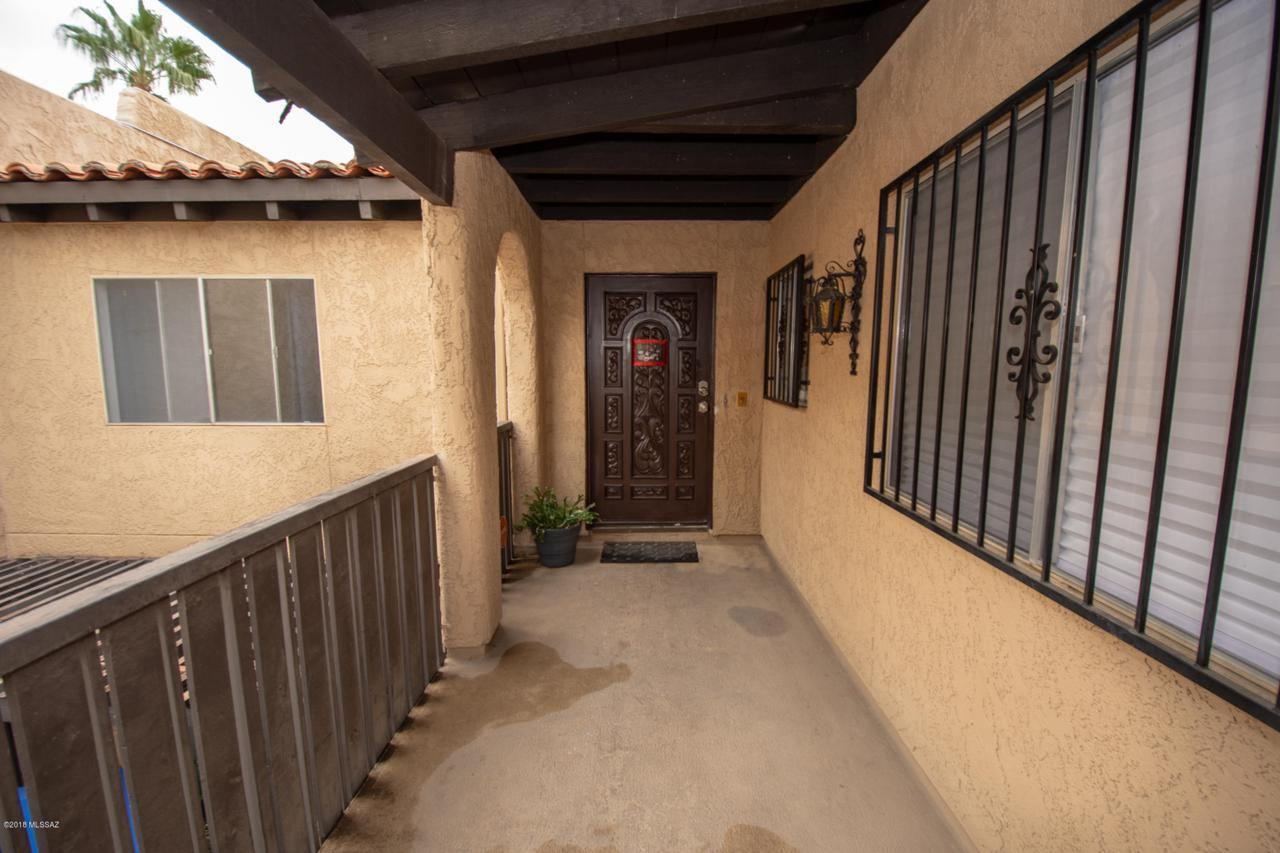 432 Dodge Boulevard - Photo 1
