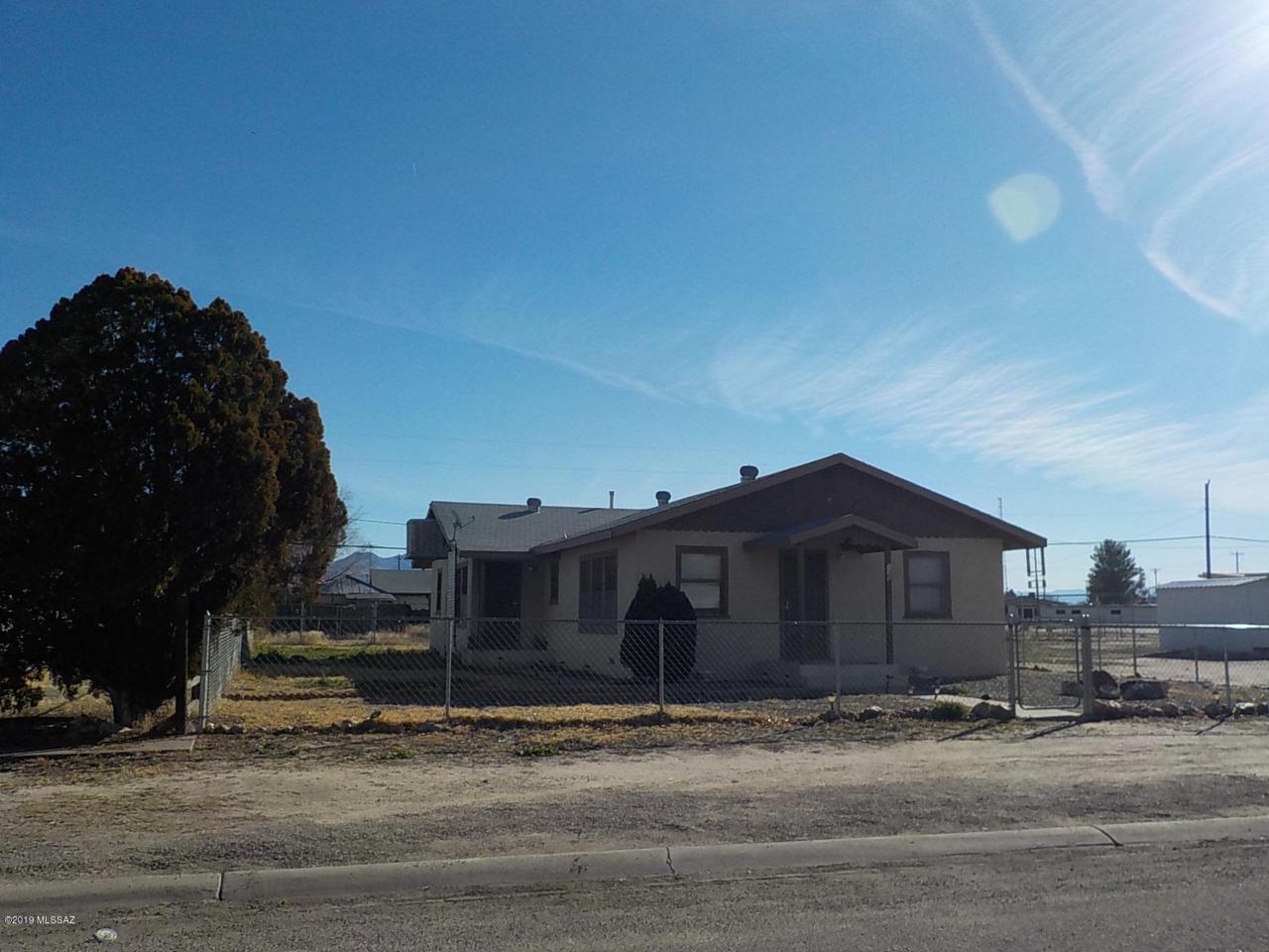 125 Bowie Avenue - Photo 1