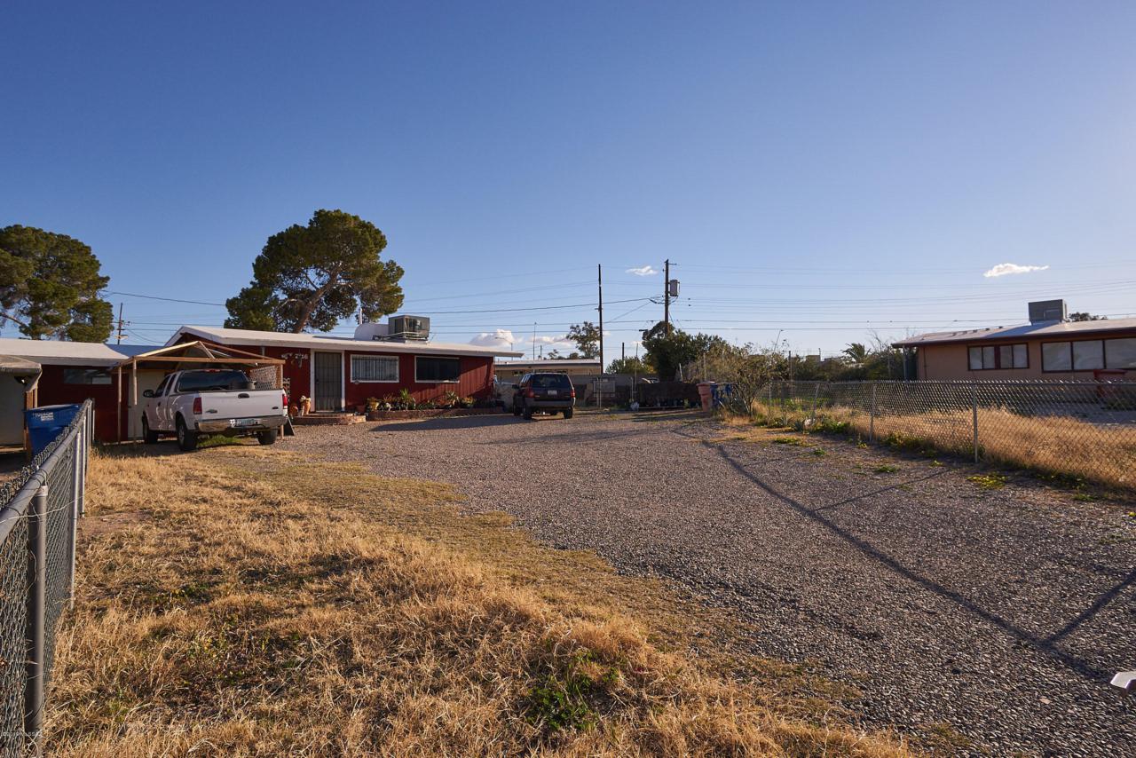 2116/2118 35th Street - Photo 1