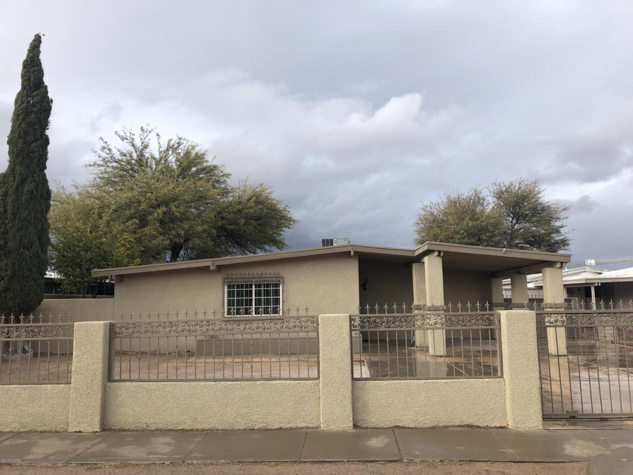 2932 Maxine Circle - Photo 1