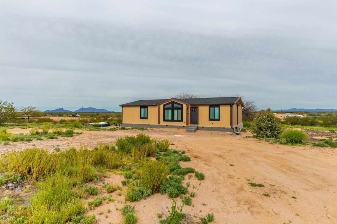 15987 Trico Marana Road - Photo 1