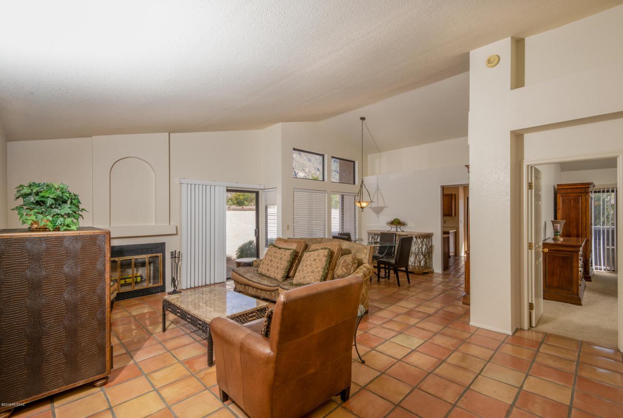 260 Suntree Street - Photo 1