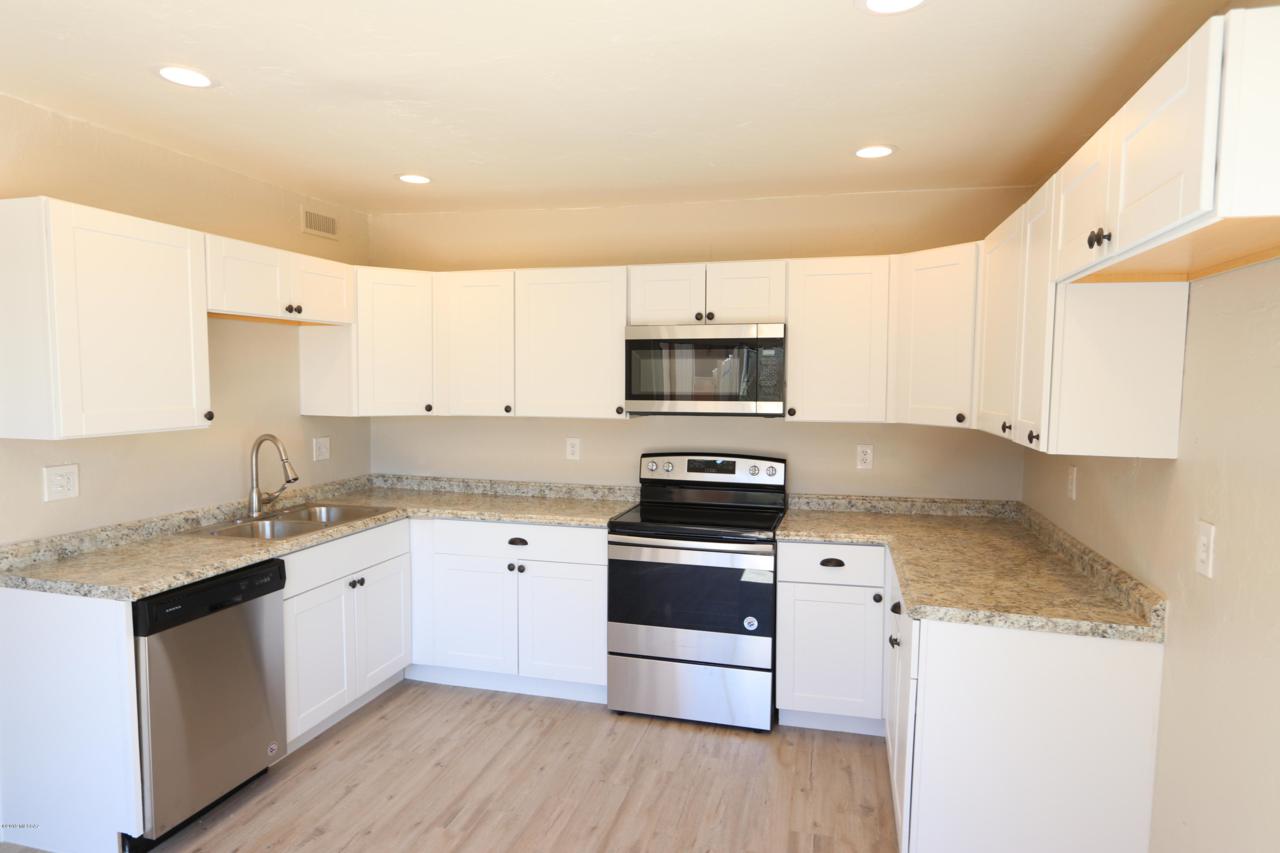 7686 Queen Palm Circle - Photo 1