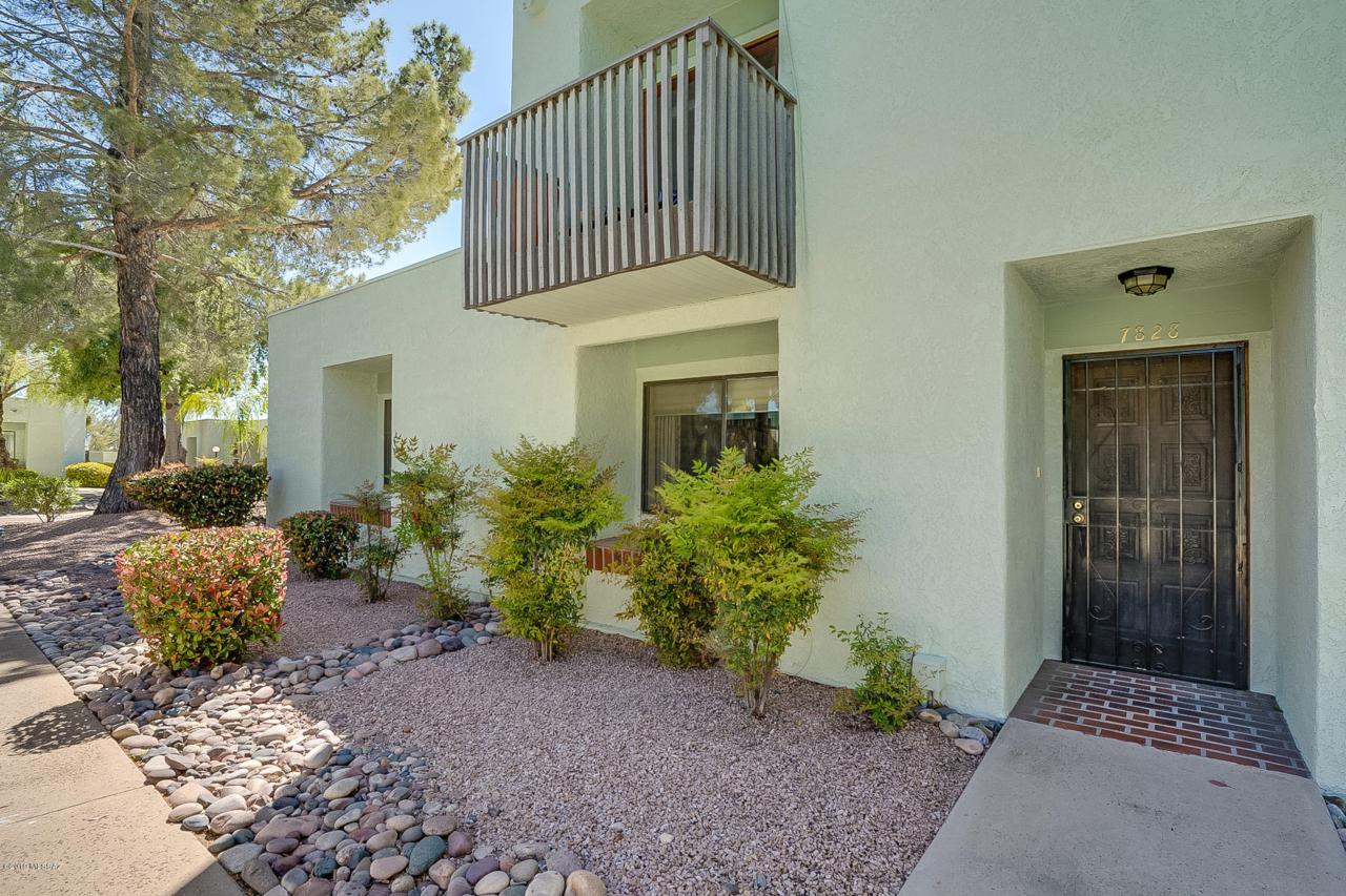 7828 La Canada Drive - Photo 1