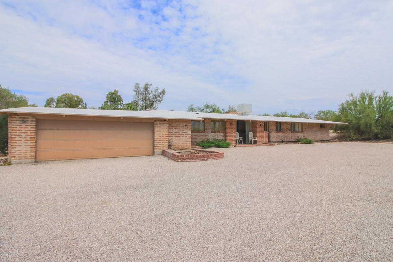 902 Barbara Worth Drive - Photo 1