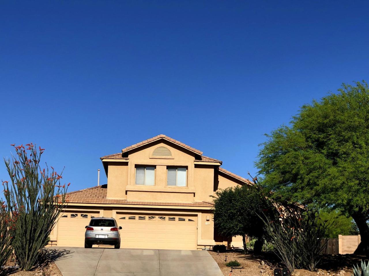 556 Willis Place - Photo 1