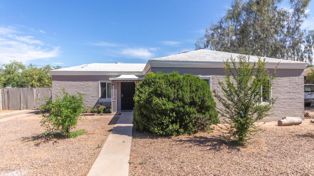 3941 Desmond Lane - Photo 1