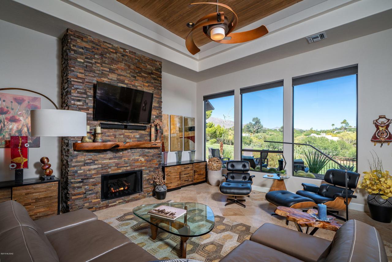 6540 Turnberry Drive - Photo 1