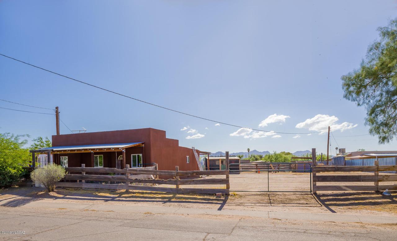1703 Navajo Street - Photo 1