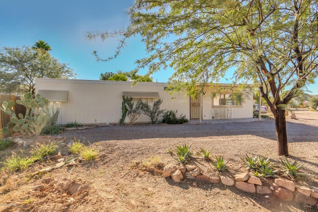 6152 Elm Tree Lane - Photo 1