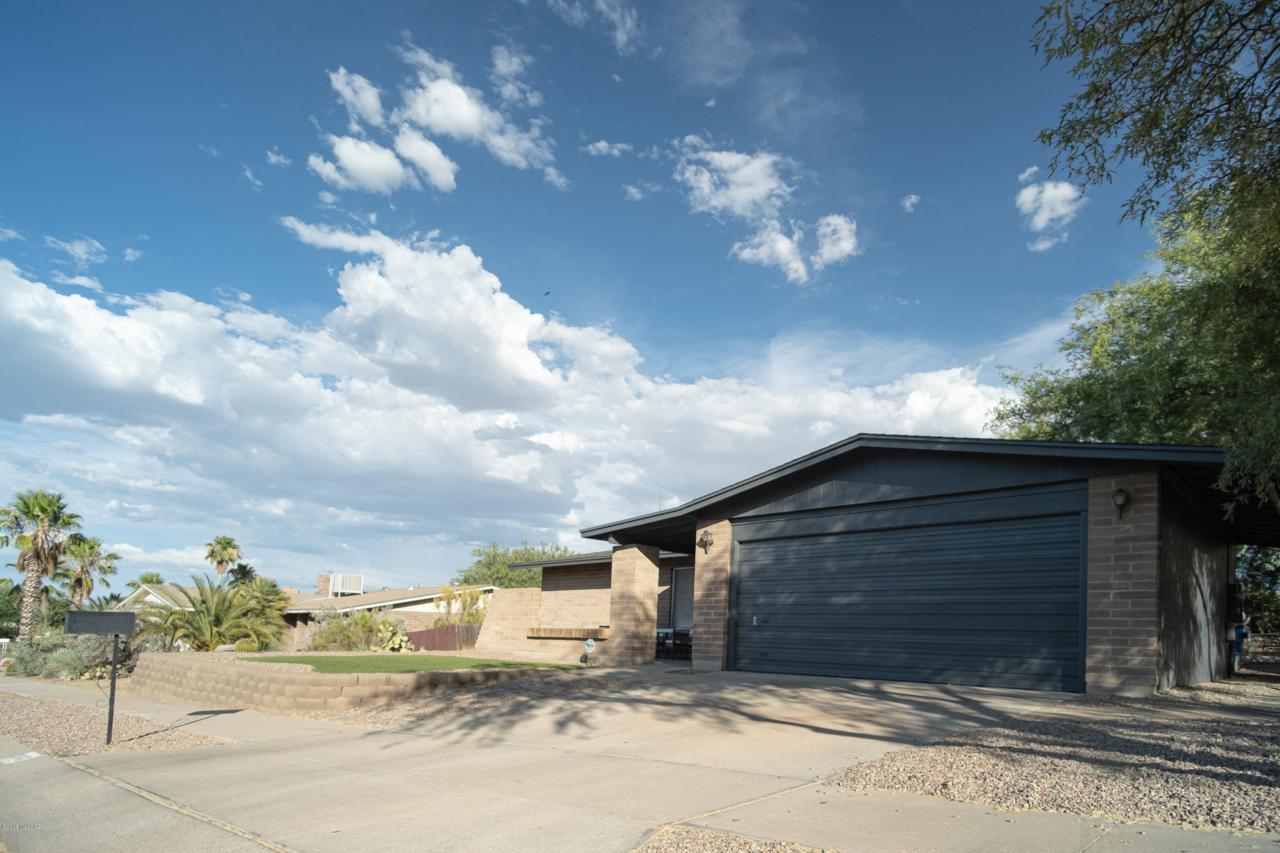3031 St Tropaz Avenue - Photo 1
