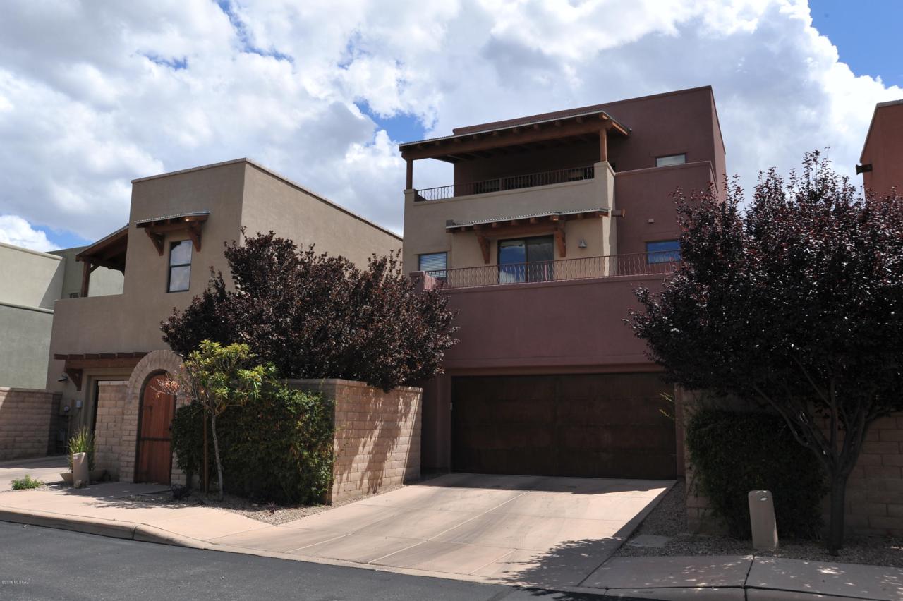 127 Castlefield Circle - Photo 1