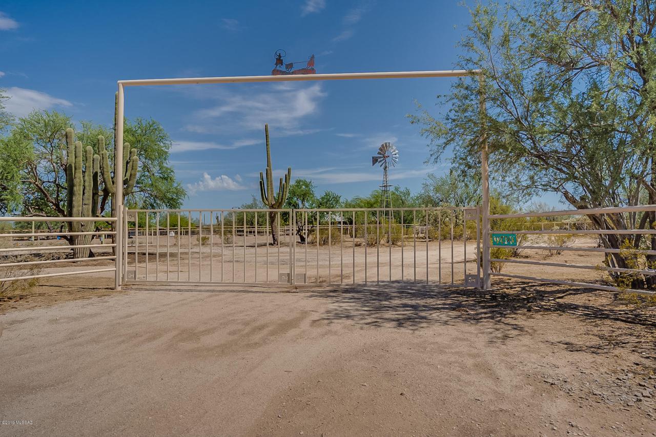 32400 Grand Valley Drive - Photo 1