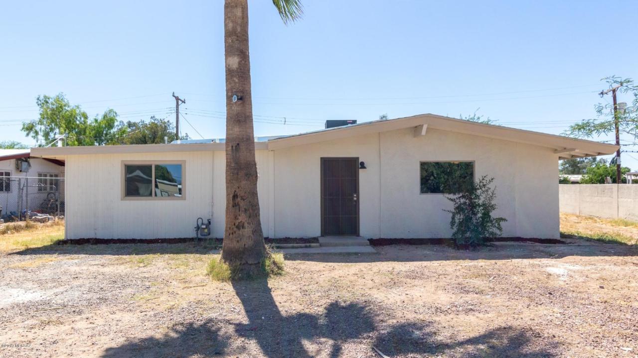 2118 Tucson Avenue - Photo 1