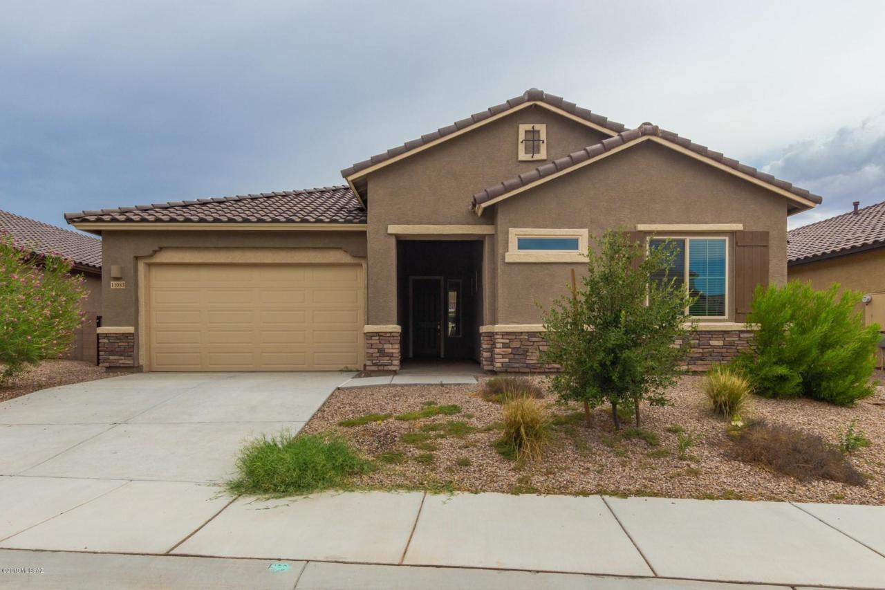 11083 Fountain View Drive - Photo 1