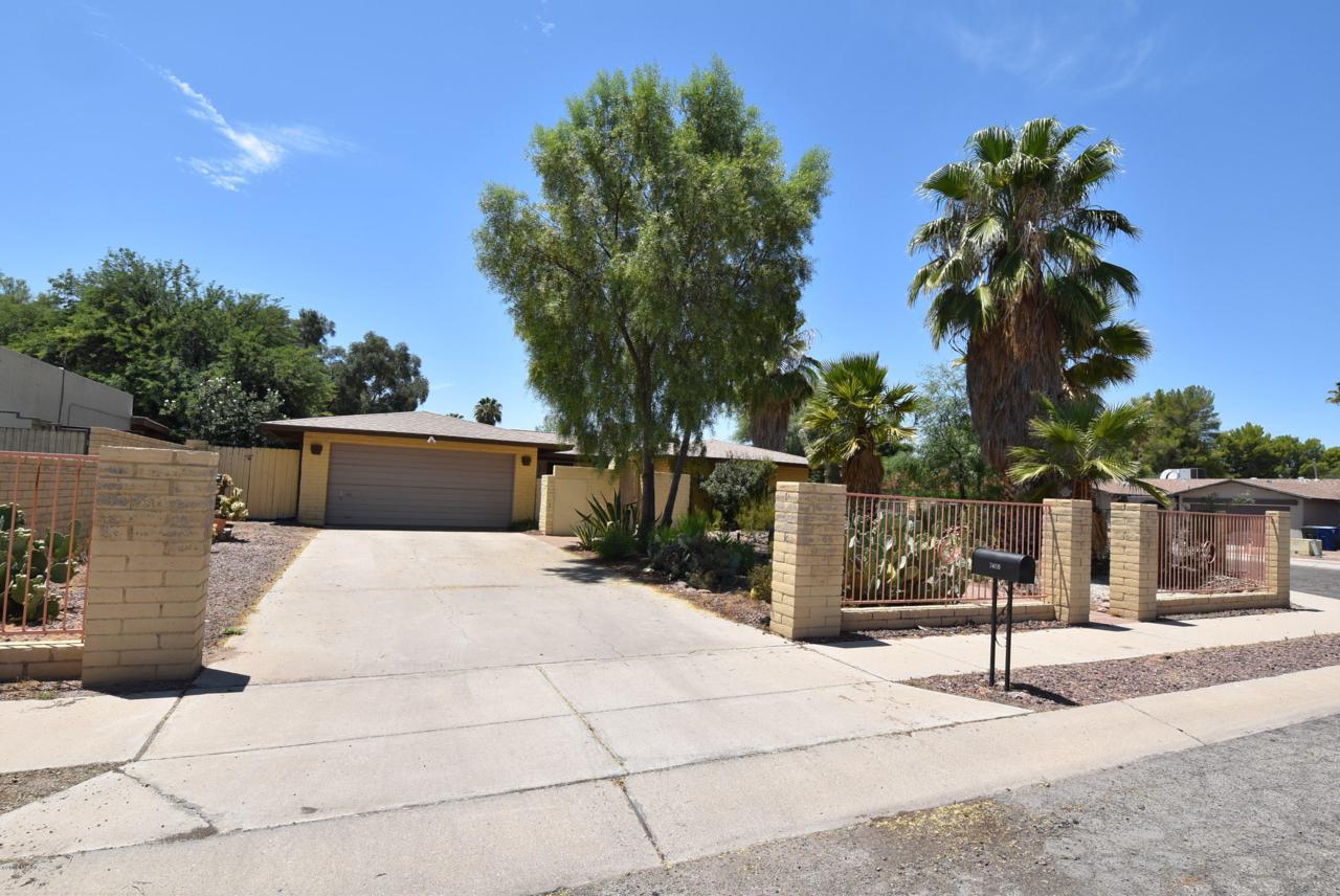 7400 La Cienega Drive - Photo 1