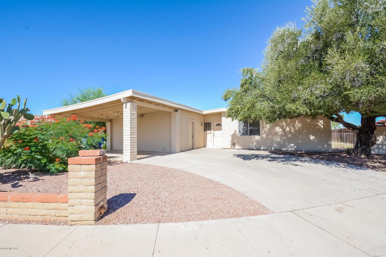 2405 Kevin Drive - Photo 1