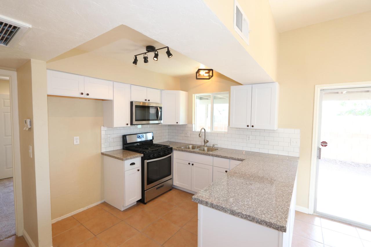 3128 Avenida Destino - Photo 1