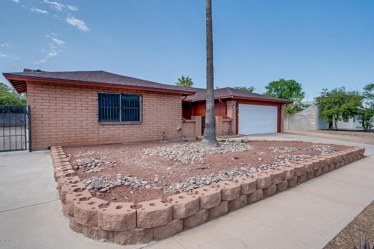 4131 Azalea Street - Photo 1