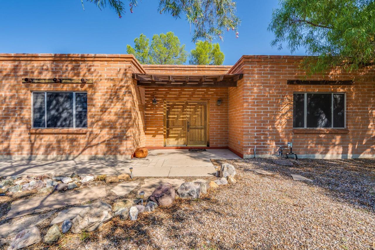 952 La Higuera - Photo 1