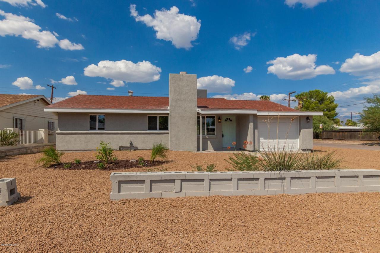 2573 Alta Vista Street - Photo 1
