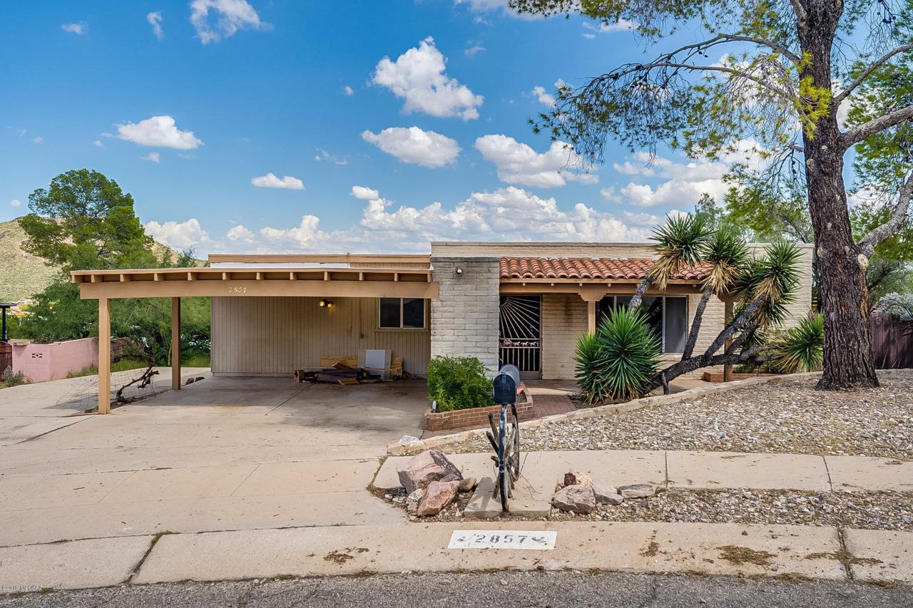 2857 Desert Crest Drive - Photo 1