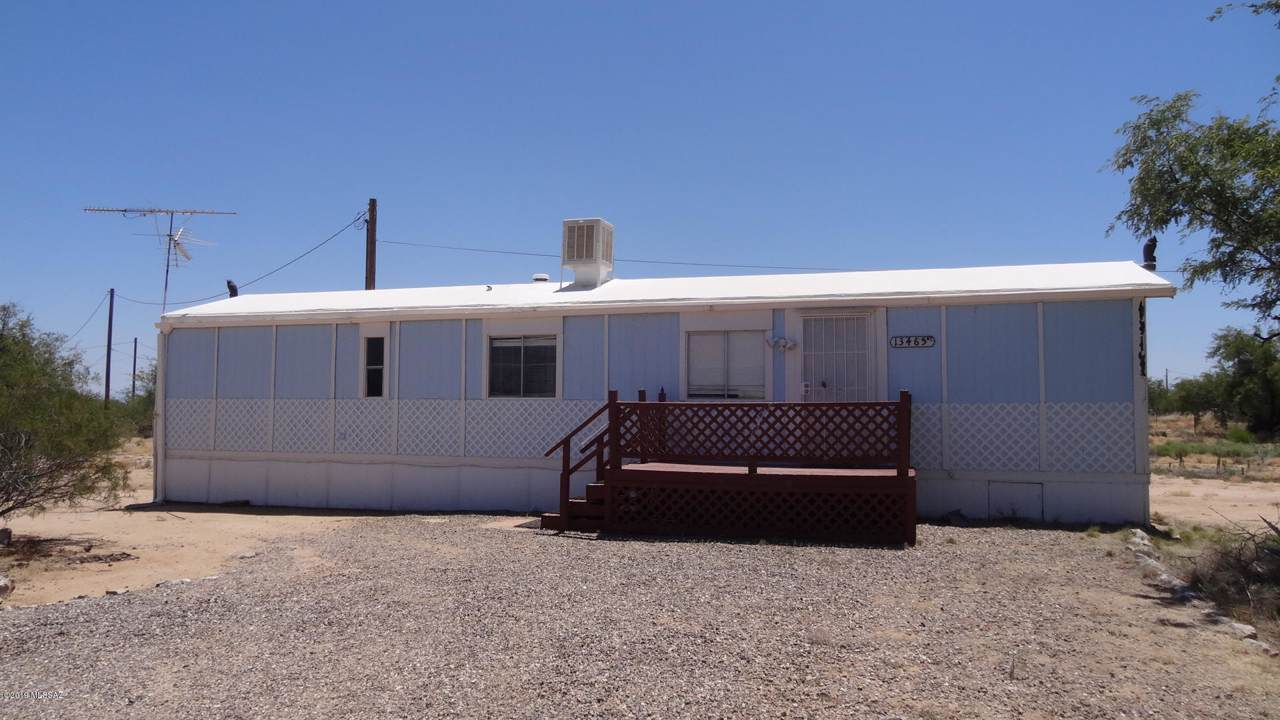 13465 Yankee Road - Photo 1