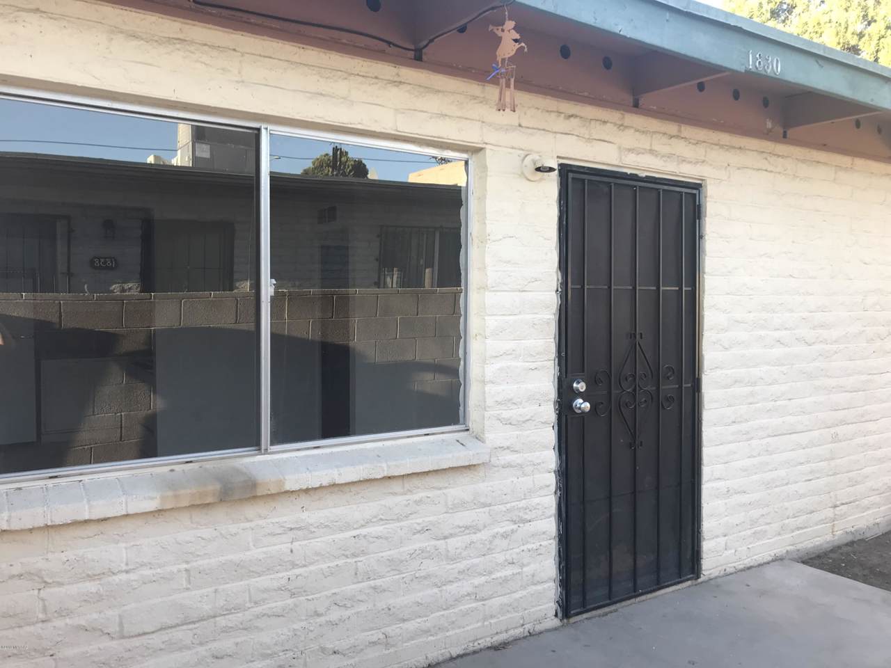 1826 Rosemont Avenue - Photo 1