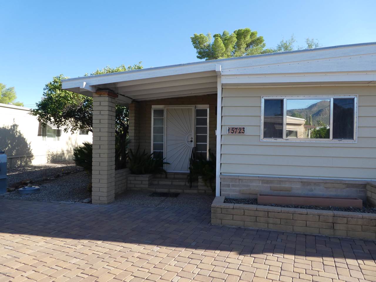 5723 Lazy S Street - Photo 1