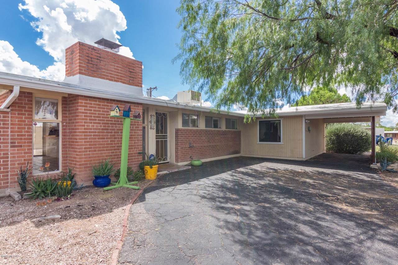 6818 Oberlin Drive - Photo 1