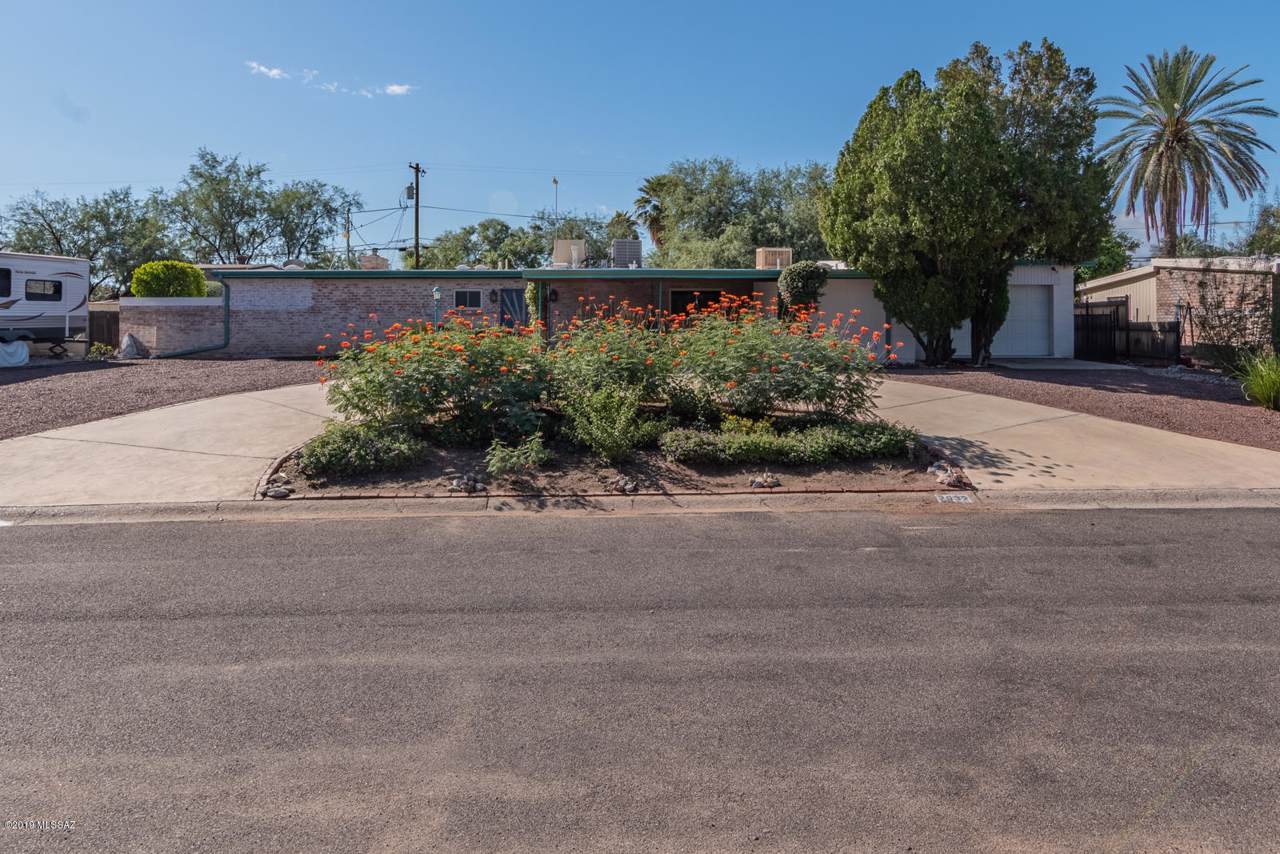 7032 Edgemont Street - Photo 1