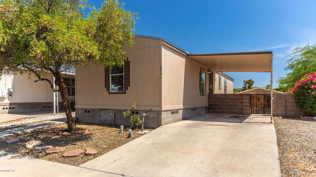 2961 Cottonwood Club Lane - Photo 1