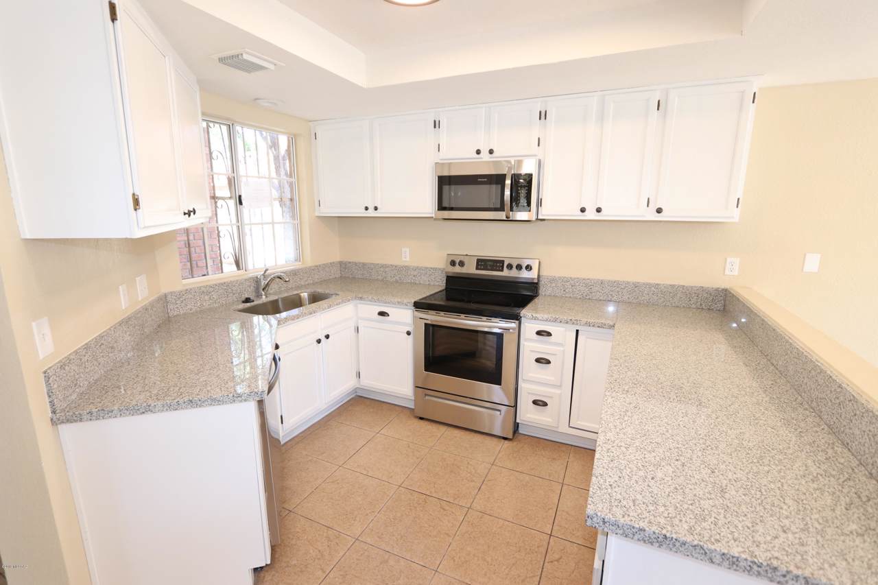9572 Stonehaven Way - Photo 1