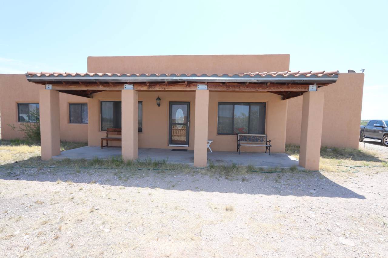 15401 Empire Road - Photo 1
