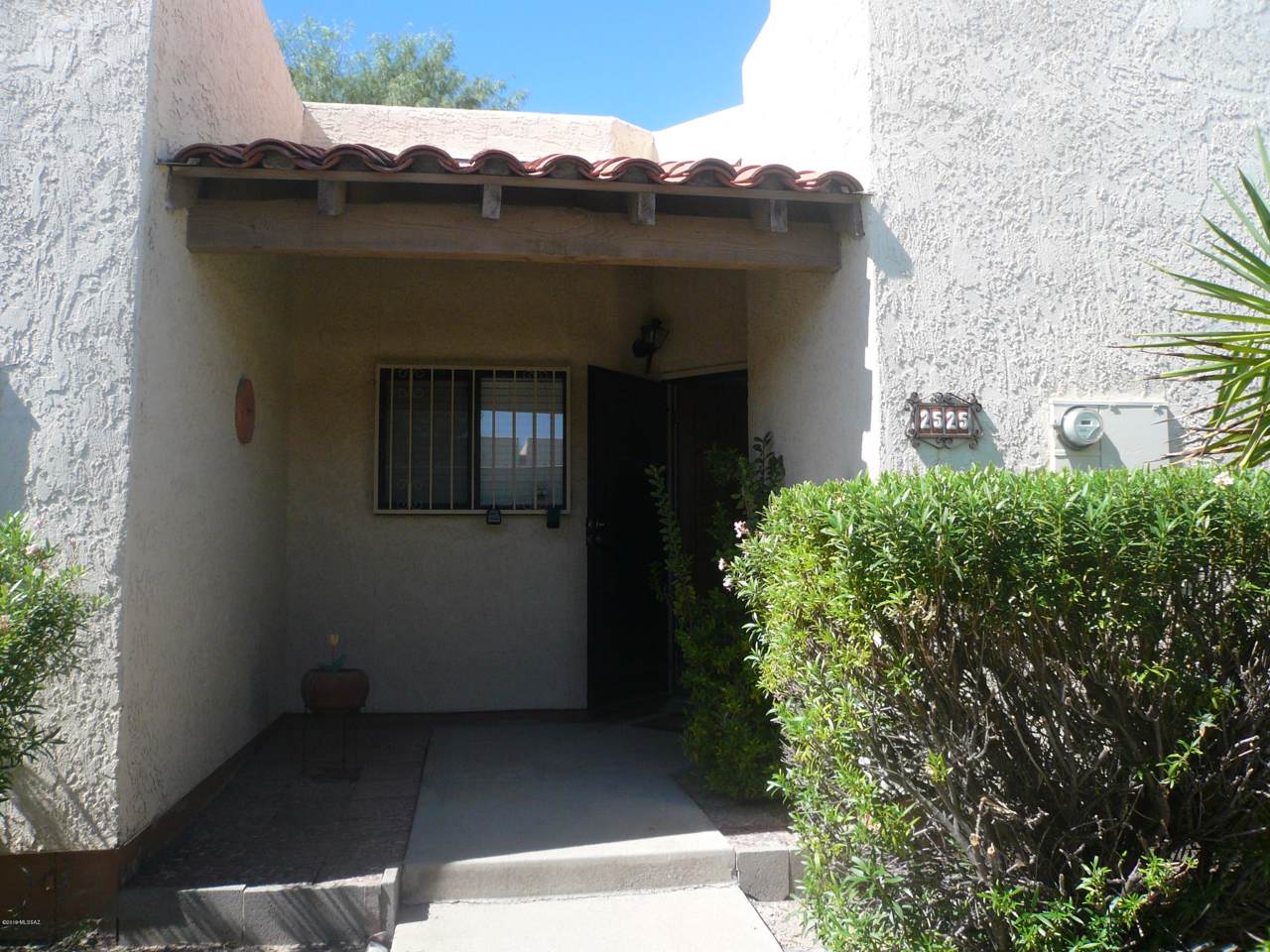 2525 Ironwood Ridge Drive - Photo 1
