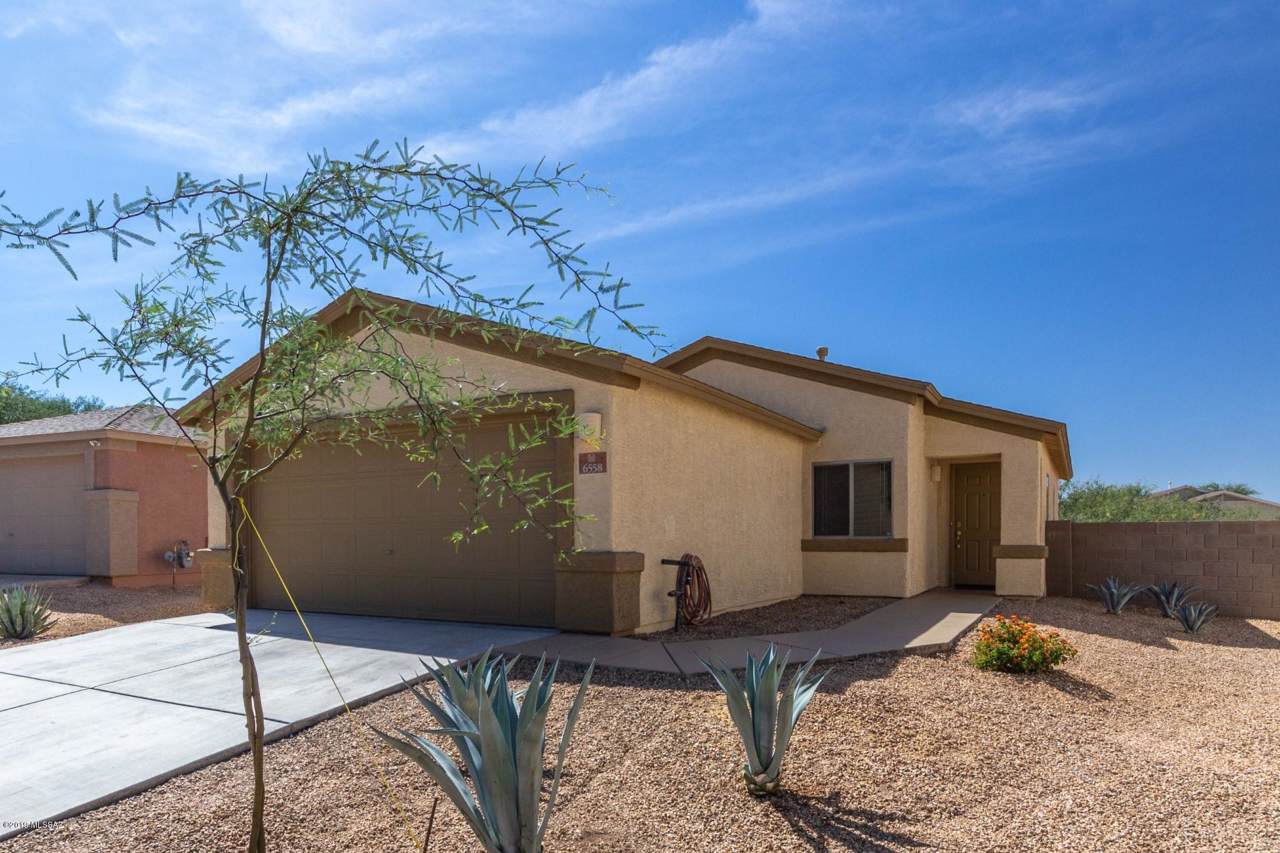 6558 Giuliani Avenue - Photo 1