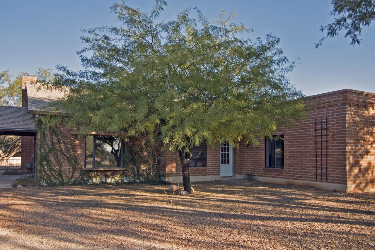 1145 Morning View Drive - Photo 1