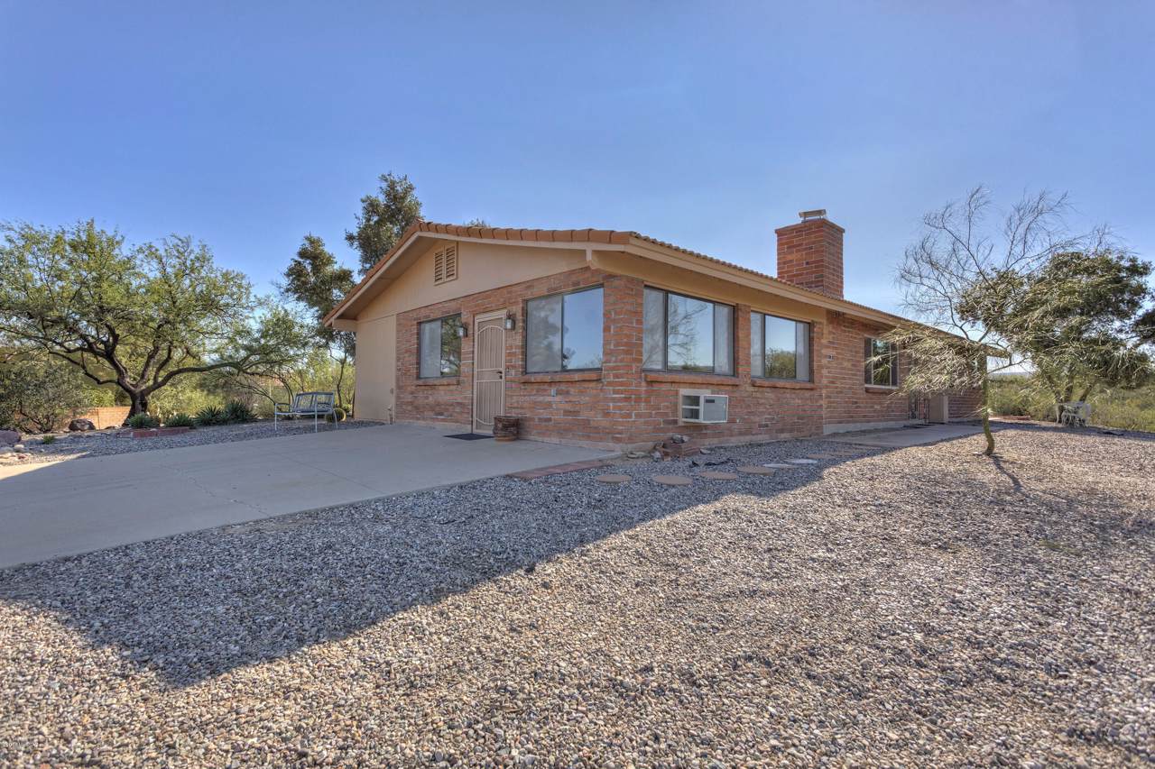 541 Continental Road - Photo 1